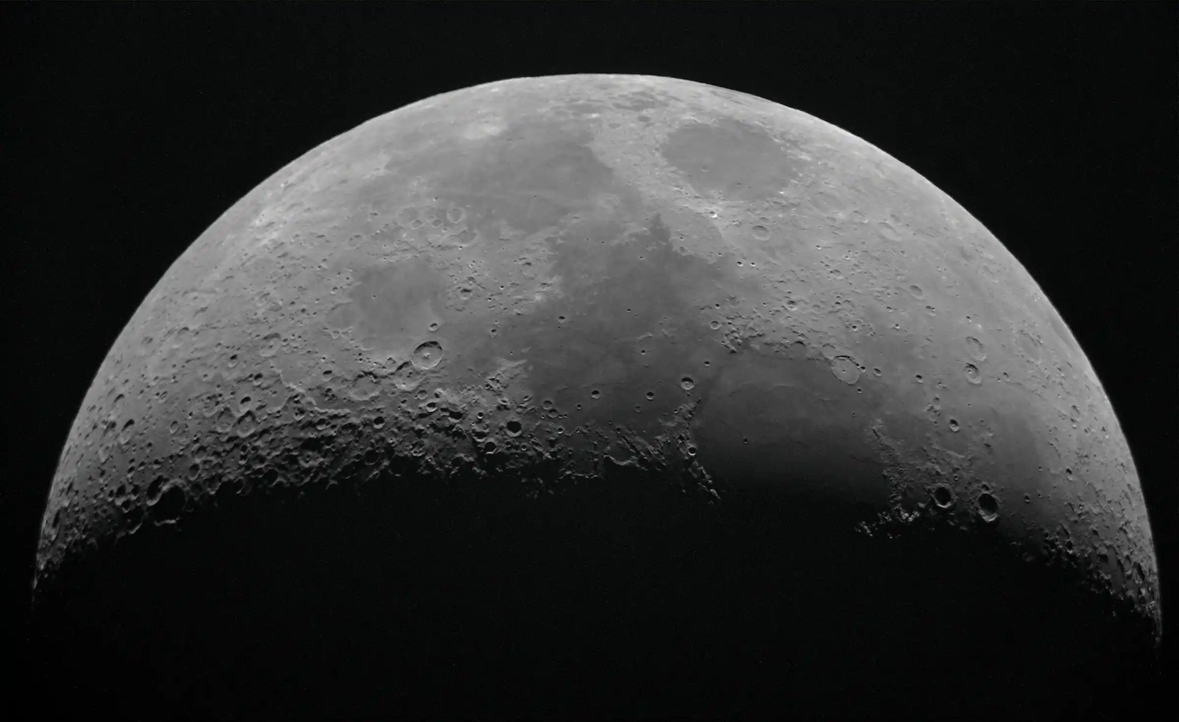 Mėnulio paviršiaus nuotrauka